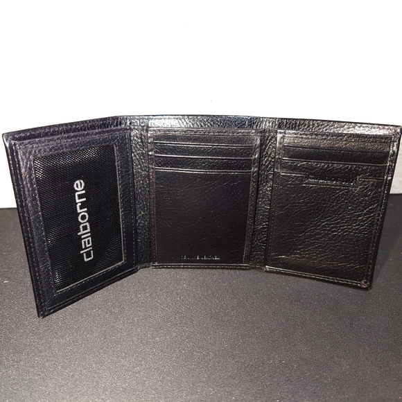 NEW Claiborne trifold wallet - Picture 2 of 4